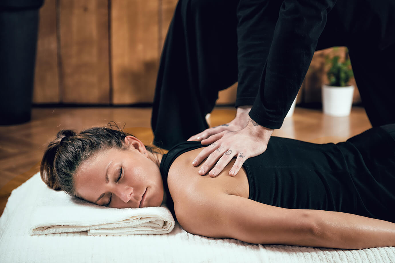 Shiatsu masáž - ruka jako pracovní nástroj